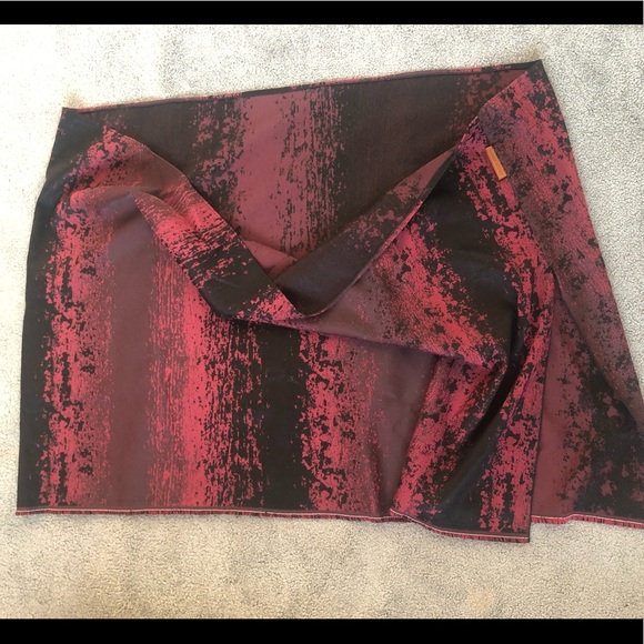 New Canadian designer Krista Norris wool burgundy black shawl cape scarf wrap - Picture 4 of 5